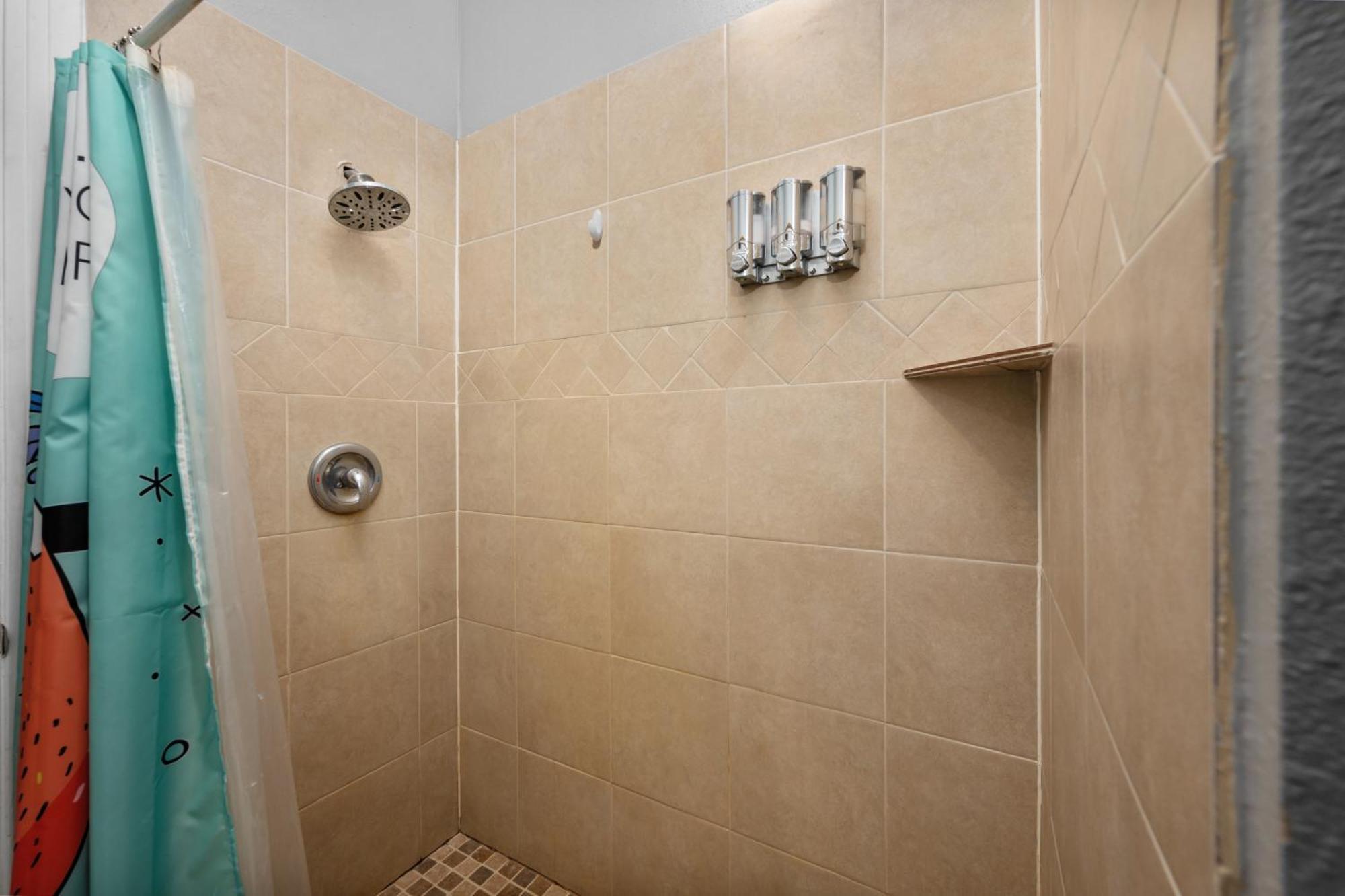 Trendy Montrose 1Br Apartment ฮูสตัน ภายนอก รูปภาพ